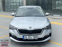 2023-MODEL-SKODA-SCALA-1.0-TSI-PREMİUM-OTOMATİK-81-BİNDE