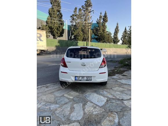 2012 HUYUNDAİ İ20 2.5 PARÇA BOYALI HARİCİ HATASIZ