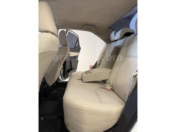 ERTEK'DEN 2015 COROLLA OTOMATİK BAKIMLI 0 MUAYNE AİLE ARACI