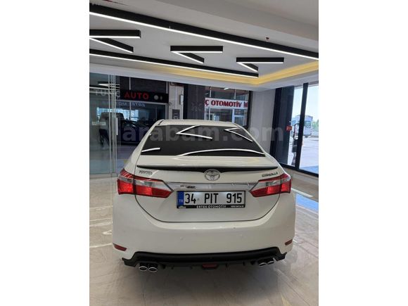ERTEK'DEN 2015 COROLLA OTOMATİK BAKIMLI 0 MUAYNE AİLE ARACI