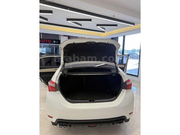 ERTEK'DEN 2015 COROLLA OTOMATİK BAKIMLI 0 MUAYNE AİLE ARACI
