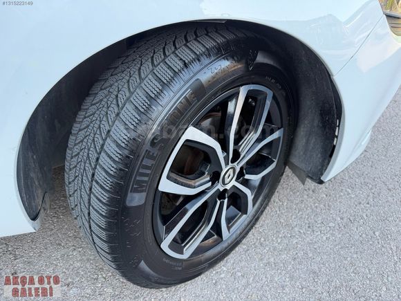 AKÇA OTOMOTİVDEN 2019 MODEL 1.5 DCİ TUCH OTOMATİK ORJİNAL CLİO