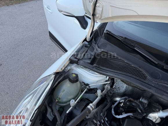 AKÇA OTOMOTİVDEN 2019 MODEL 1.5 DCİ TUCH OTOMATİK ORJİNAL CLİO