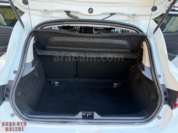 AKÇA OTOMOTİVDEN 2019 MODEL 1.5 DCİ TUCH OTOMATİK ORJİNAL CLİO