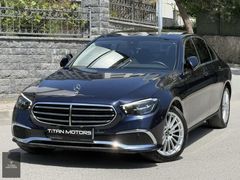 TİTAN MOTORS 60 BİN KM BOYASIZ BOYASIZ LACİVERT E200d EXCLUSIVE