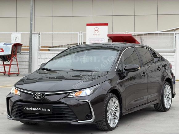 DEMİRBAĞ AUTO'DAN 2019 MODEL 94 bin km de 1.6 COROLLA