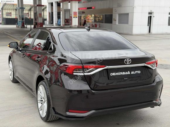 DEMİRBAĞ AUTO'DAN 2019 MODEL 94 bin km de 1.6 COROLLA
