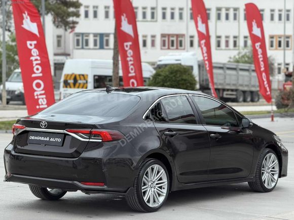DEMİRBAĞ AUTO'DAN 2019 MODEL 94 bin km de 1.6 COROLLA