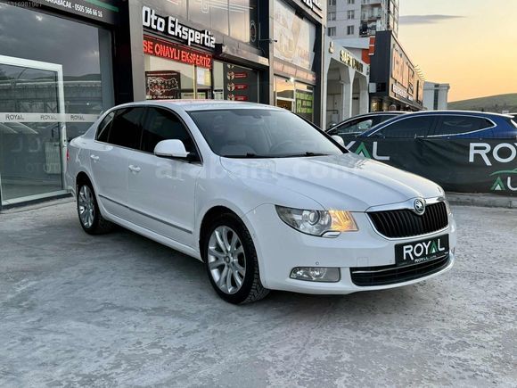ROYAL AUTO'dan 2012 SUPERB ELEGANCE 1.6 TDI HATASIZ KUSURSUZ