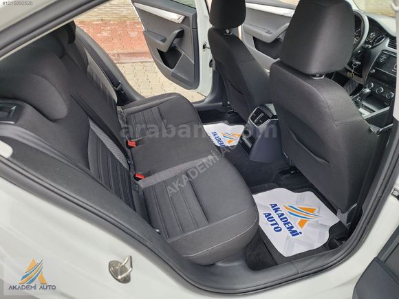 AKADEMİ AUTO DAN OTOMATİK 2019 cıkışlı OCTAVİA OPTİMAL PAKET