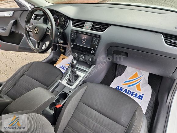 AKADEMİ AUTO DAN OTOMATİK 2019 cıkışlı OCTAVİA OPTİMAL PAKET