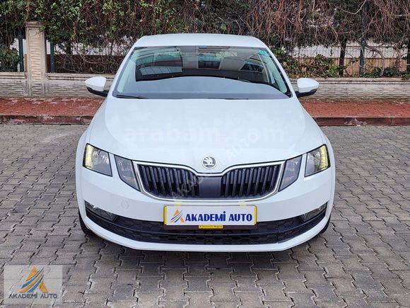 AKADEMİ AUTO DAN OTOMATİK 2019 cıkışlı OCTAVİA OPTİMAL PAKET