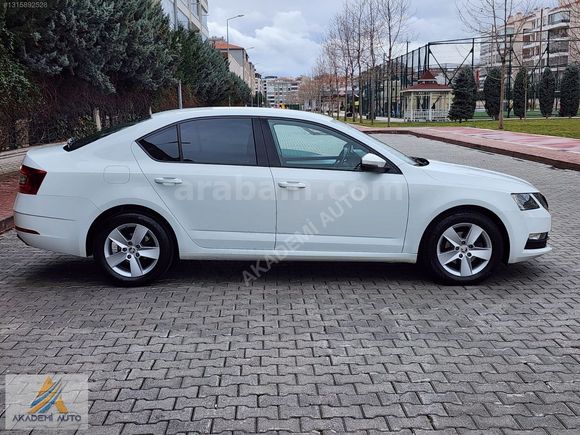 AKADEMİ AUTO DAN OTOMATİK 2019 cıkışlı OCTAVİA OPTİMAL PAKET