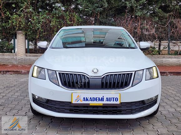 AKADEMİ AUTO DAN OTOMATİK 2019 cıkışlı OCTAVİA OPTİMAL PAKET