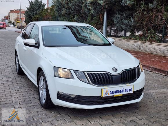 AKADEMİ AUTO DAN OTOMATİK 2019 cıkışlı OCTAVİA OPTİMAL PAKET