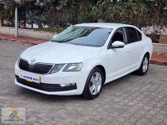 AKADEMİ AUTO DAN OTOMATİK 2019 cıkışlı OCTAVİA OPTİMAL PAKET