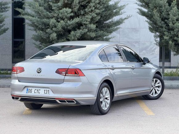 2022 MODEL 142.000 KM 1.5 TSİ PASSAT HATASIZ KAYITSIZ