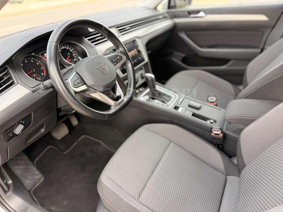 2022 MODEL 142.000 KM 1.5 TSİ PASSAT HATASIZ KAYITSIZ