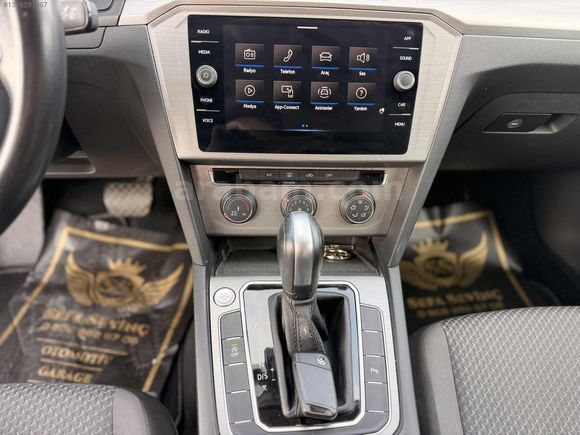 2022 MODEL 142.000 KM 1.5 TSİ PASSAT HATASIZ KAYITSIZ