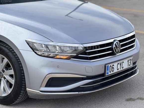 2022 MODEL 142.000 KM 1.5 TSİ PASSAT HATASIZ KAYITSIZ