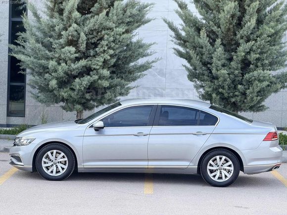 2022 MODEL 142.000 KM 1.5 TSİ PASSAT HATASIZ KAYITSIZ