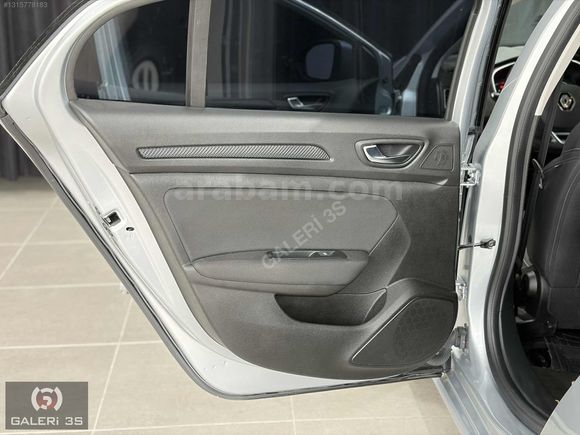 GALERİ 3S'DEN 2024 RENAULT MEGANE 1.3 TCE TOUCH 20'BİNDE HATASIZ
