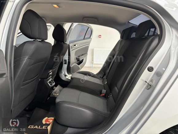 GALERİ 3S'DEN 2024 RENAULT MEGANE 1.3 TCE TOUCH 20'BİNDE HATASIZ