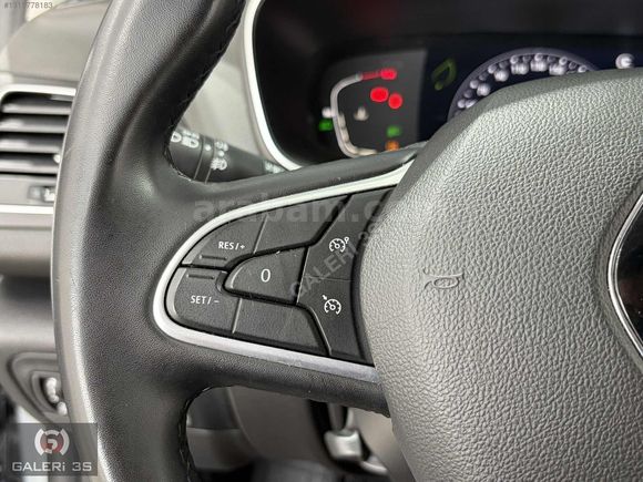GALERİ 3S'DEN 2024 RENAULT MEGANE 1.3 TCE TOUCH 20'BİNDE HATASIZ