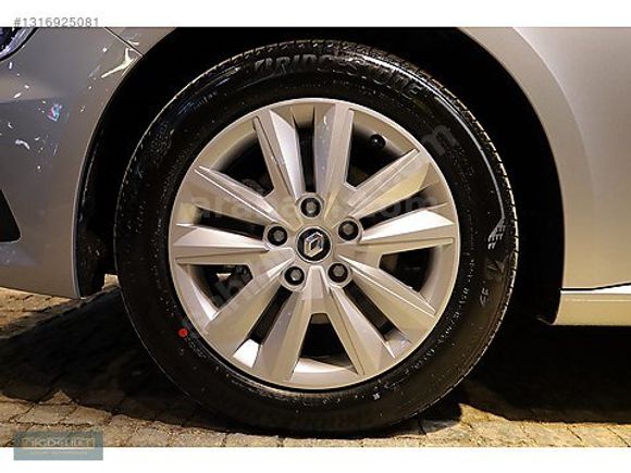 NİĞDELİLER 2025 Renault Megane 1.3 TCe Touch EDC / 7681