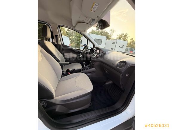 ORJİNAL BİNEK OTOMOBİL RUHSATLI SERVİS BAKIMLI %20 FATURALI