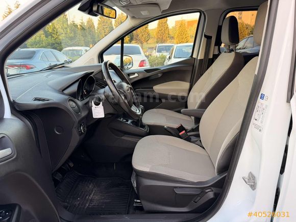 ORJİNAL BİNEK OTOMOBİL RUHSATLI SERVİS BAKIMLI %20 FATURALI
