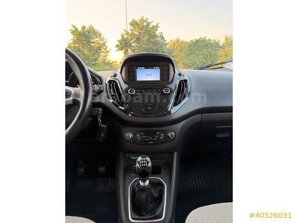ORJİNAL BİNEK OTOMOBİL RUHSATLI SERVİS BAKIMLI %20 FATURALI