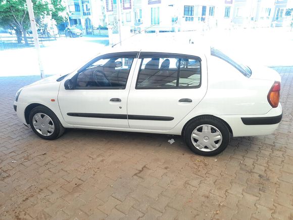 Sahibinden Renault Clio 1.5 dCi Temiz bakımlı Authentique 2004 Model