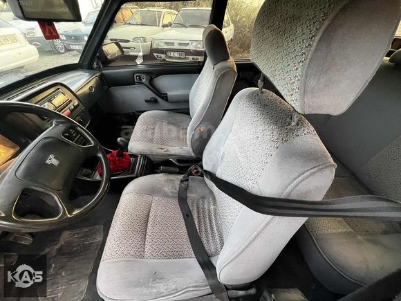 Doğan SLX 2001 model soldan depo