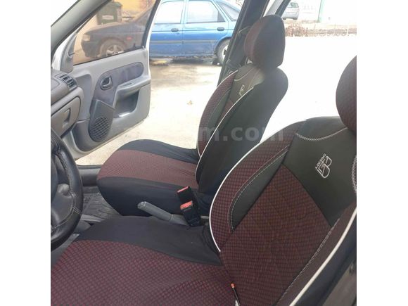 Sahibinden Renault Clio 1.6 RTE 2000  
 Model