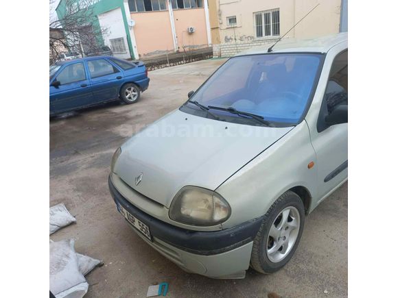 Sahibinden Renault Clio 1.6 RTE 2000  
 Model