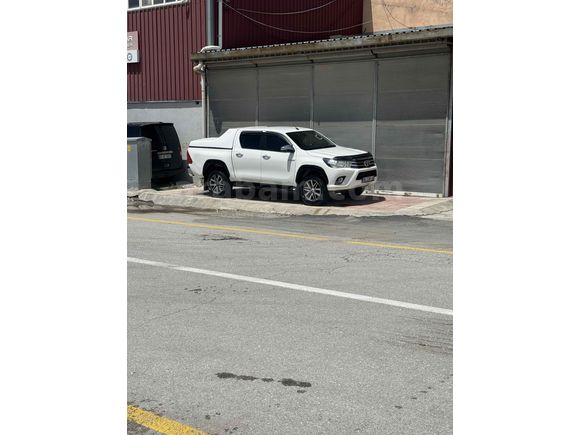 Sahibinden Toyota Hilux 2.4 D-4D 4x2 Adventure 2016 Model 