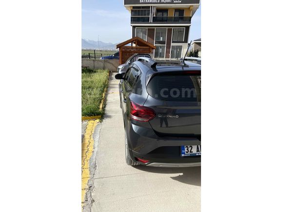 İLK Elden Servis Bakımlı Kapalı Garaj Arabası 