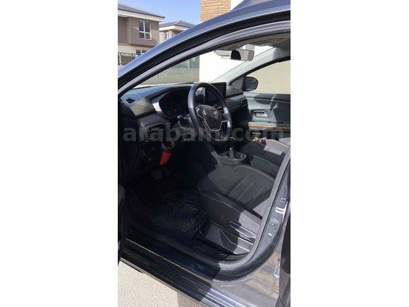 İLK Elden Servis Bakımlı Kapalı Garaj Arabası 