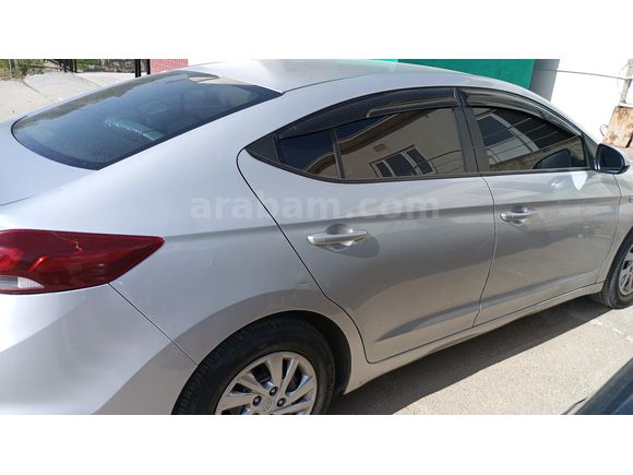 Sahibinden Hyundai Elantra 1.6 D-CVVT Style 2017 Model