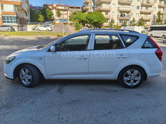 Sahibinden Kia Ceed 1.6 CRDi Motion SW 2012 Model  266.000 km Beyaz