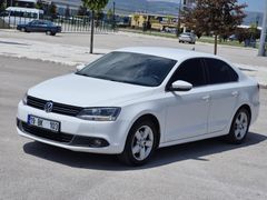 Sahibinden Volkswagen Jetta 1.6 TDi Highline 2013 Model  126.000 km Beyaz
