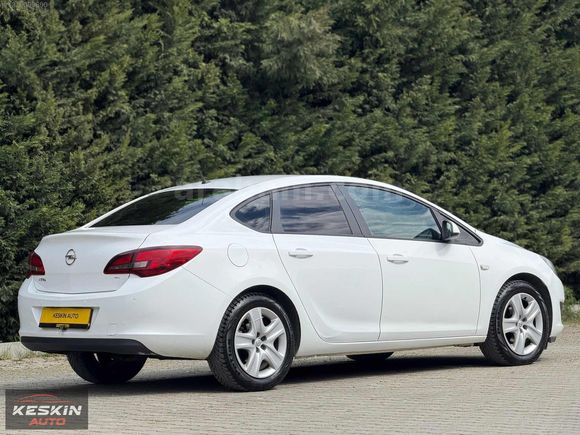 KESKİN AUTO'DAN 2015 OPEL ASTRA 1.6 EDİTİON DEĞİŞENSİZ