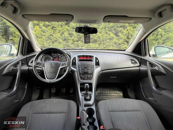 KESKİN AUTO'DAN 2015 OPEL ASTRA 1.6 EDİTİON DEĞİŞENSİZ