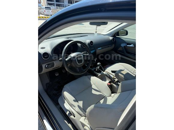 Sahibinden Audi A3 Sportback 1.6 FSI 2006 Model  302000 km Siyah
