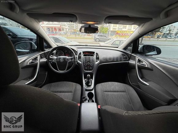 BNC GRUP AUTO OPEL ASTRA 1.6 EDİTİON 2013 MODEL