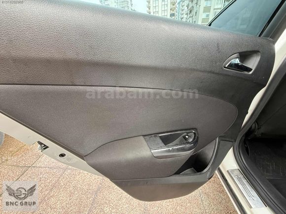 BNC GRUP AUTO OPEL ASTRA 1.6 EDİTİON 2013 MODEL