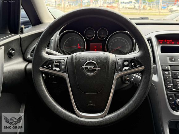 BNC GRUP AUTO OPEL ASTRA 1.6 EDİTİON 2013 MODEL