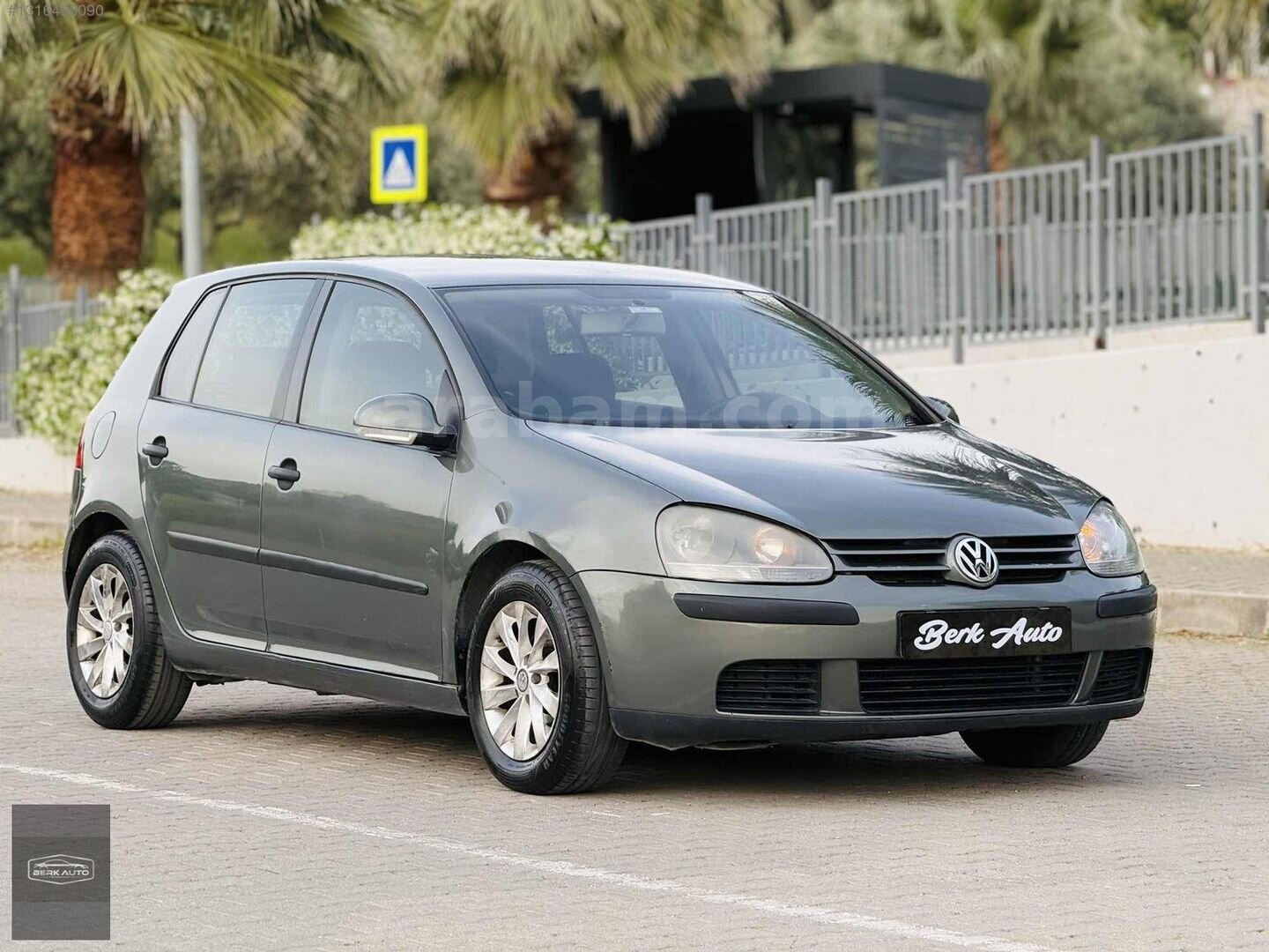 Galeriden Volkswagen Golf 1.6 Comfortline 2004 Model İzmir 256.000 km Yeşil 3