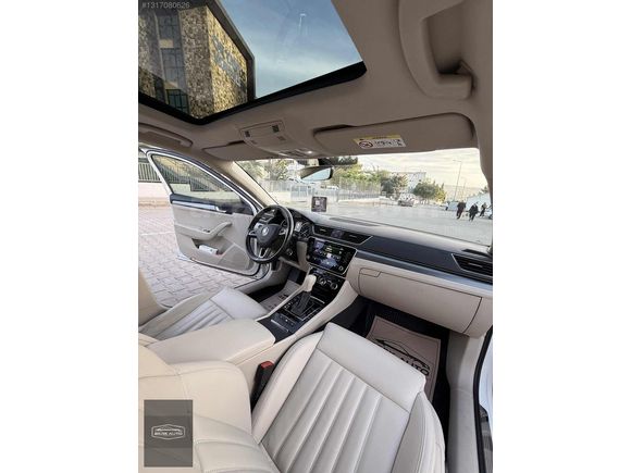 BERK AUTO'DAN-SATILIK-2018 MODEL-CAM TAVAN-SUPERB